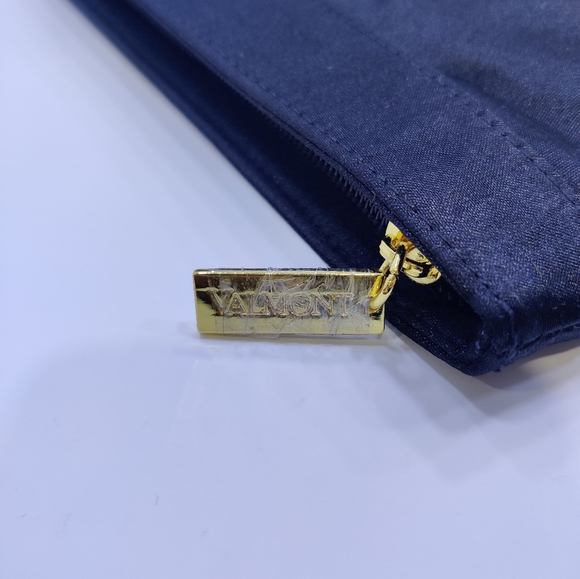 Valmont satin makeup bag - Picture 2 of 2